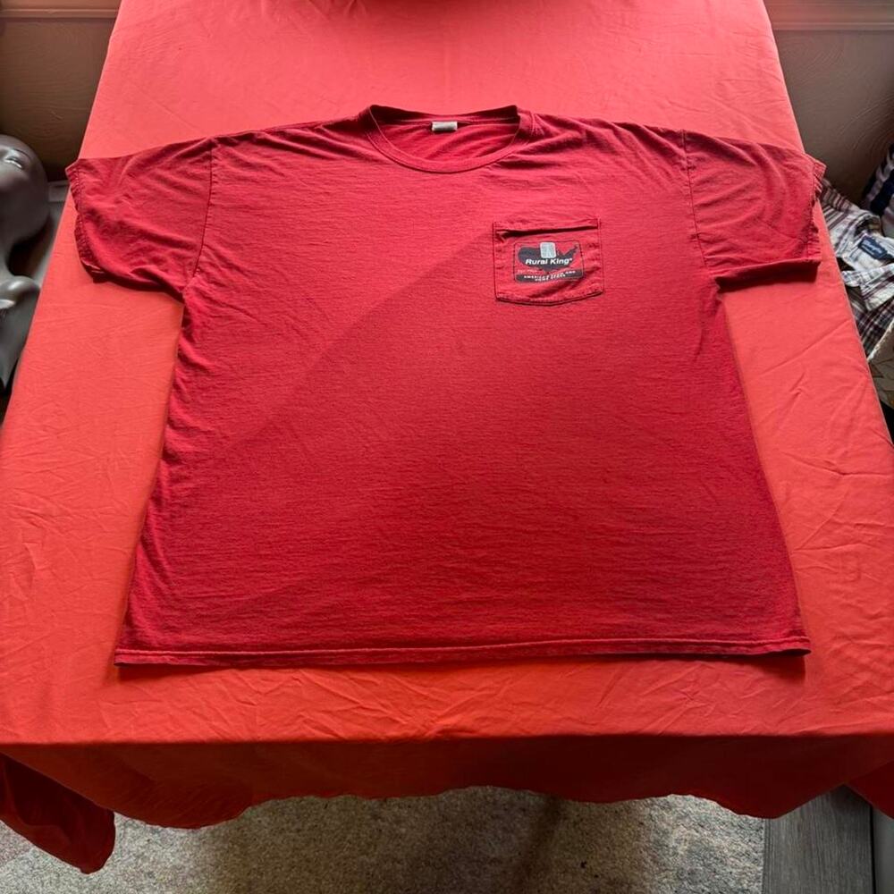 Red Fruit of the Loom pocket T w/ Rural King America’s Farm & Home Store Size XL
